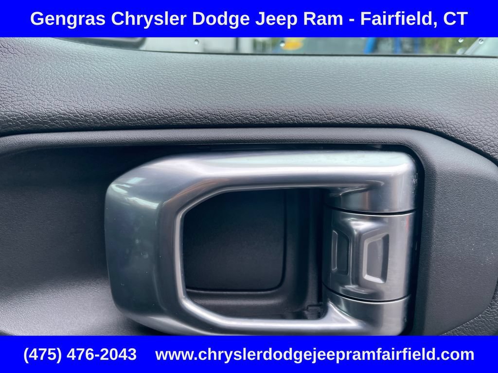 Used 2024 Jeep Wrangler Unlimited AWD/4WD image 19