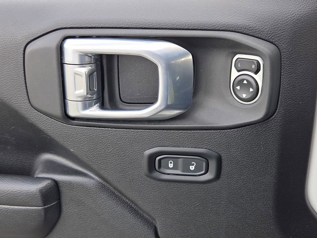 Used 2024 Jeep Wrangler Unlimited Rubicon image 27