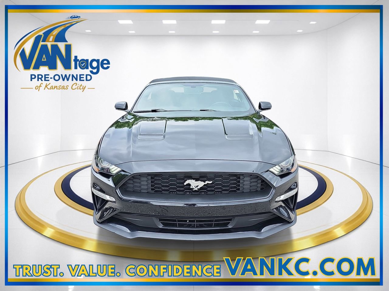 Used 2018 Ford Mustang Premium w/ Equipment Group 201A RWD image 2