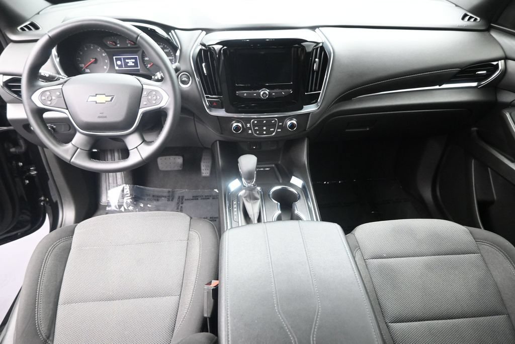 Used 2024 Chevrolet Traverse LT FWD image 16
