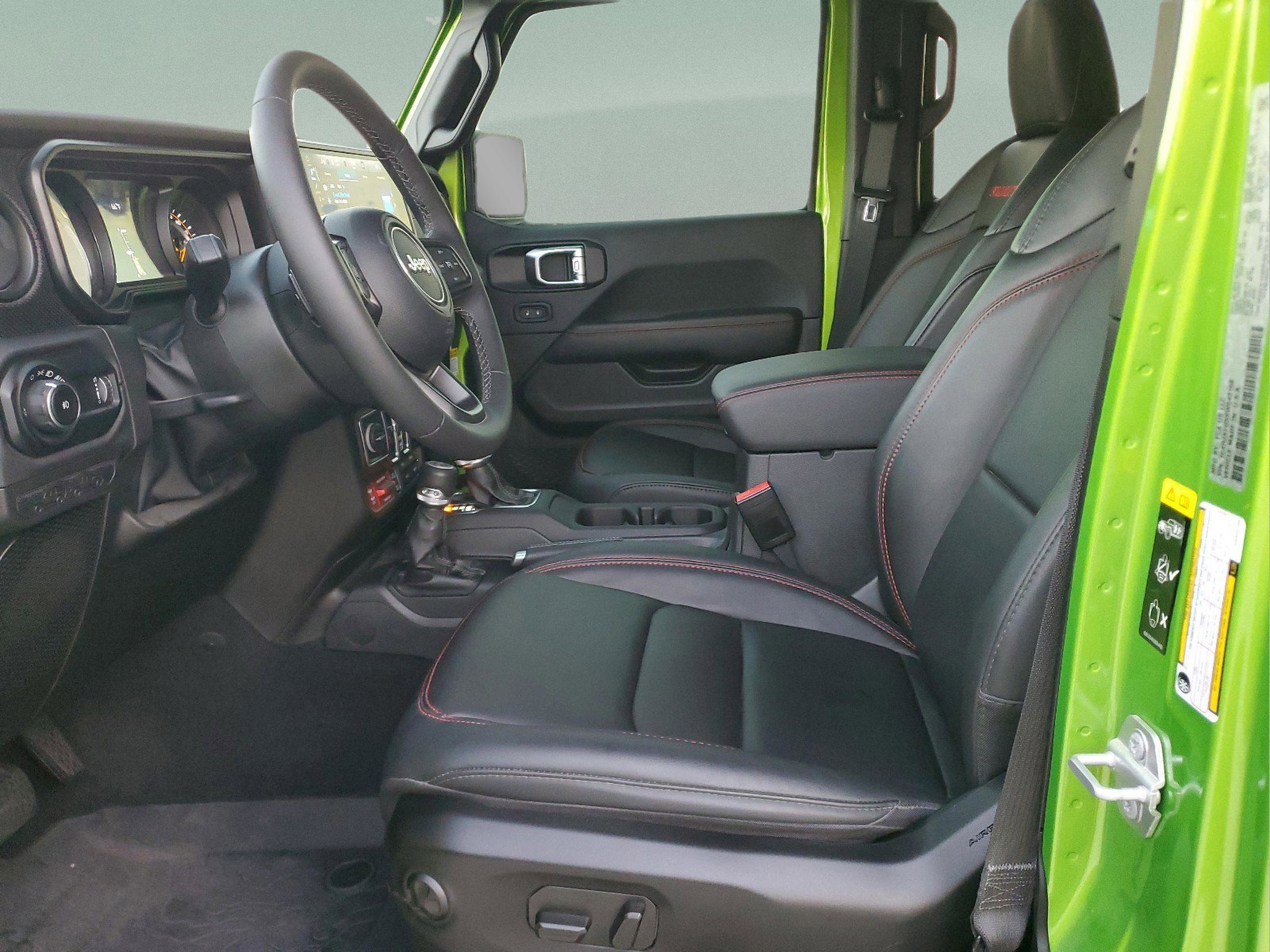 Certified 2025 Jeep Wrangler Unlimited Rubicon image 19