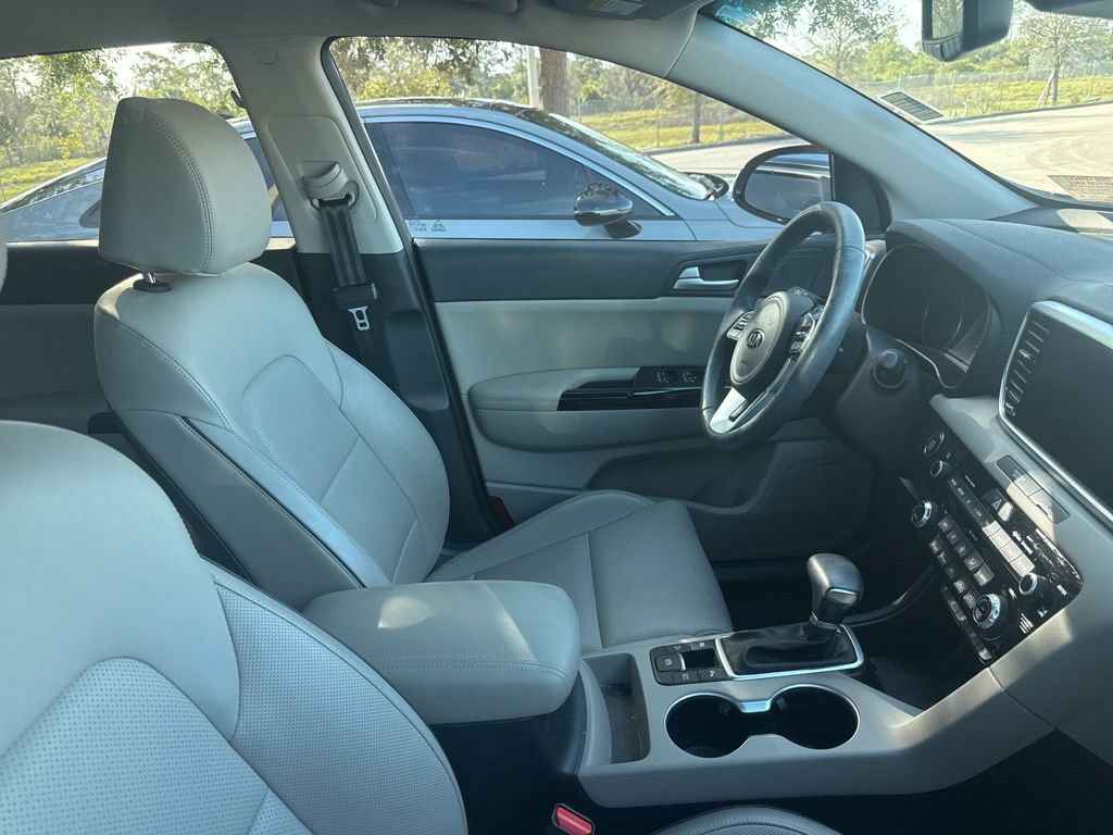 Certified 2020 Kia Sportage EX w/ EX Technology Package image 11