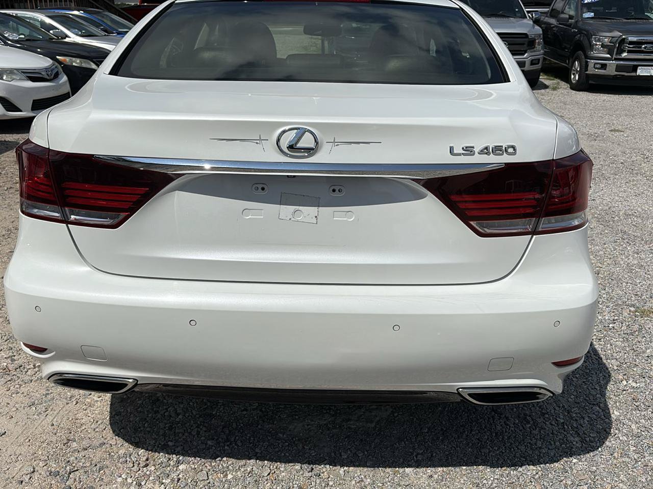 Used 2013 Lexus LS 460 w/ Comfort Pkg RWD image 16