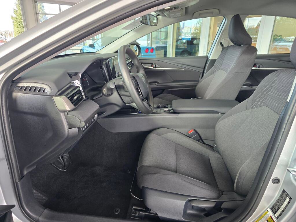 Used 2026 Toyota Camry LE image 21