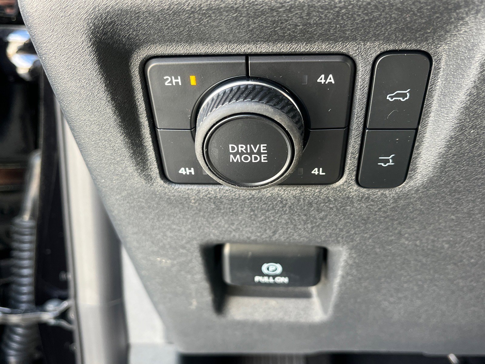 New 2026 Ford Expedition Platinum w/ Stealth Performance Package image 15