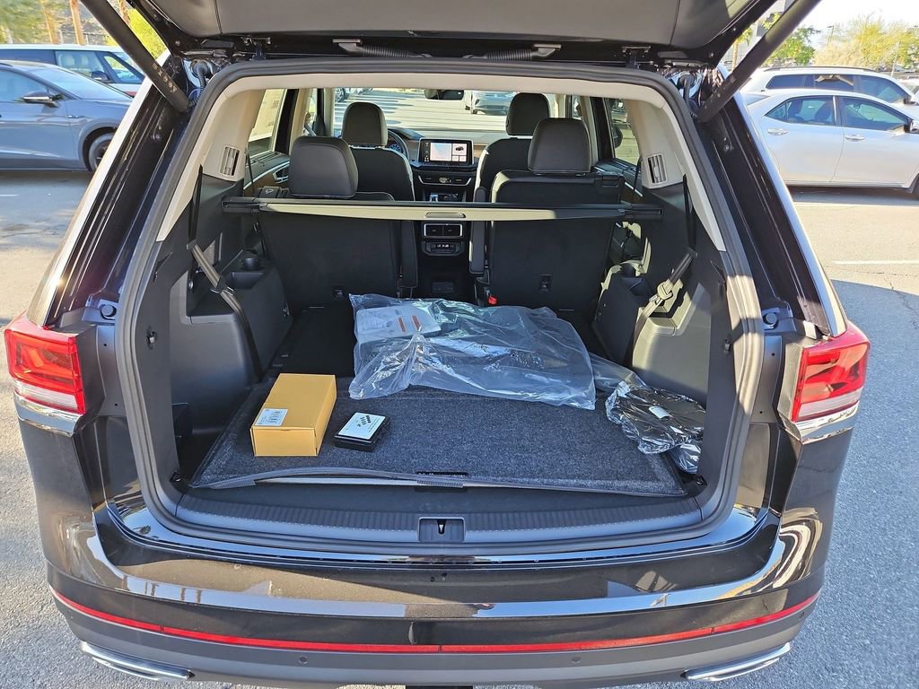 New 2026 Volkswagen Atlas SE FWD image 17
