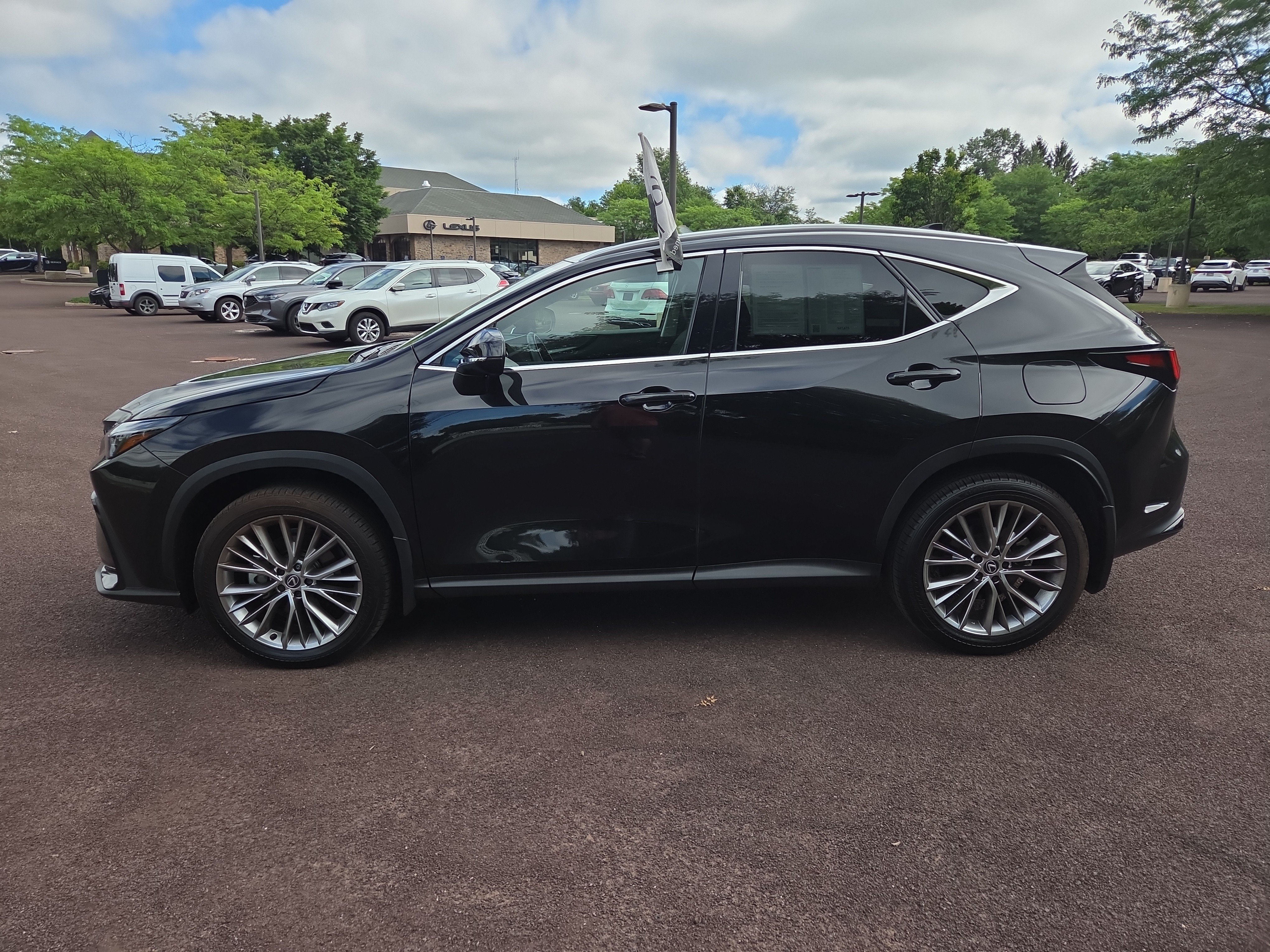 Certified 2025 Lexus NX 350 AWD w/ Accessory Package (2T) image 6
