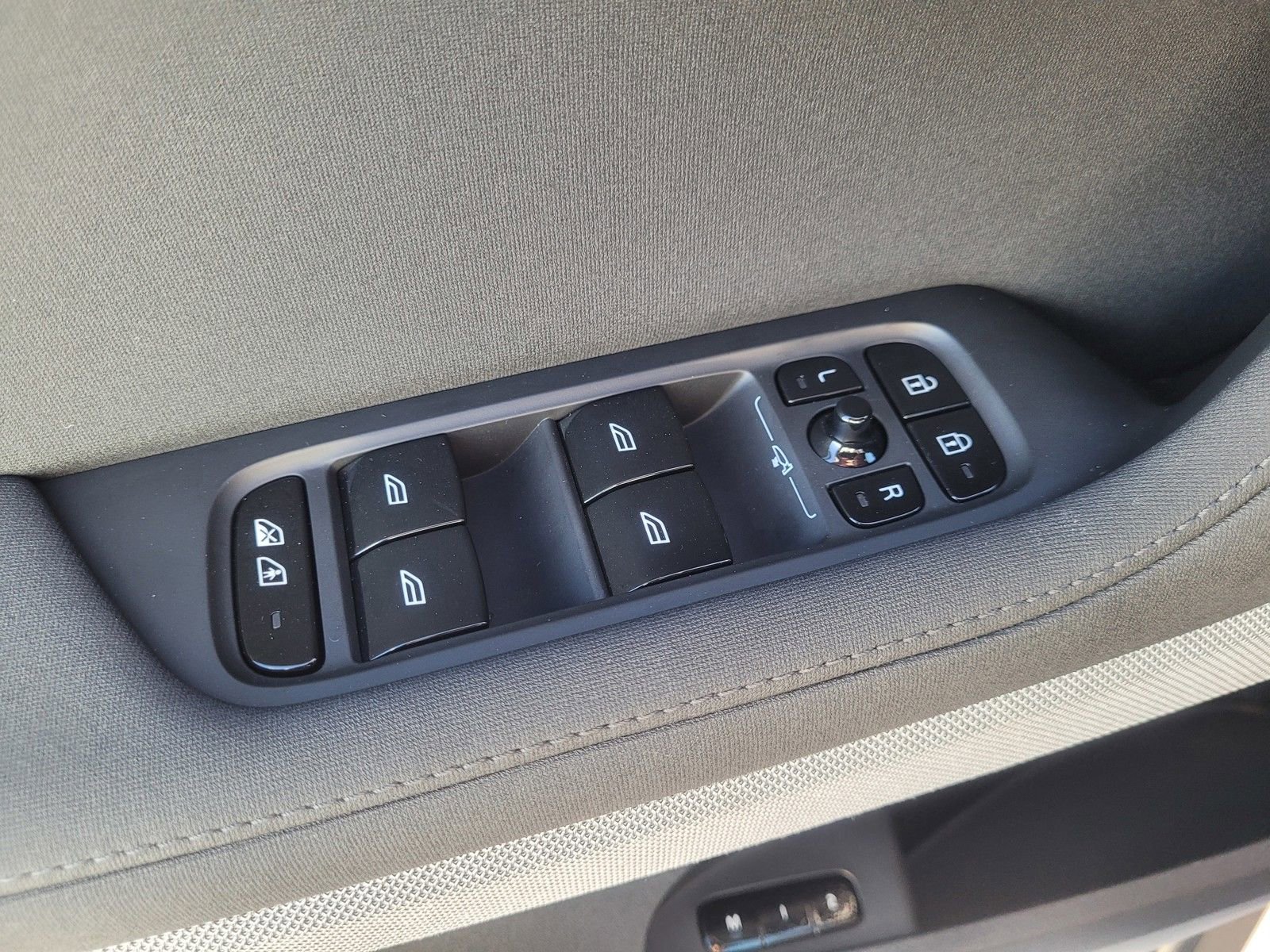 Used 2024 Polestar Polestar 2 image 15