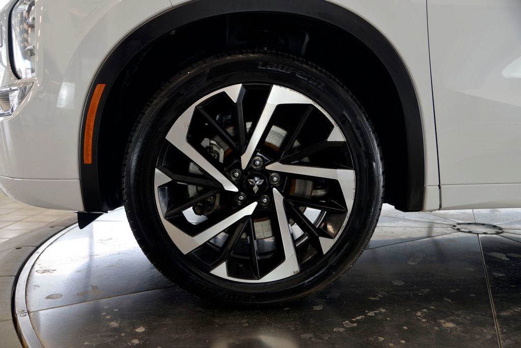 Used 2023 Mitsubishi Outlander SEL image 10