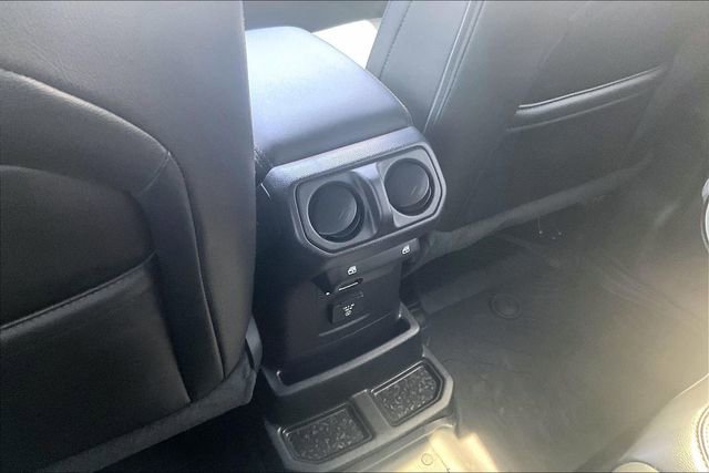 Used 2021 Jeep Wrangler Unlimited Sahara image 35