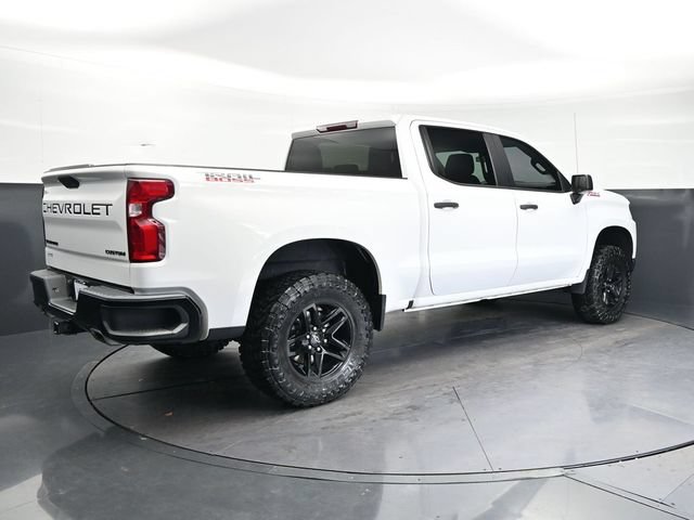 Used 2021 Chevrolet Silverado 1500 Custom Trail Boss w/ LPO, Dark Essentials Package AWD/4WD image 5