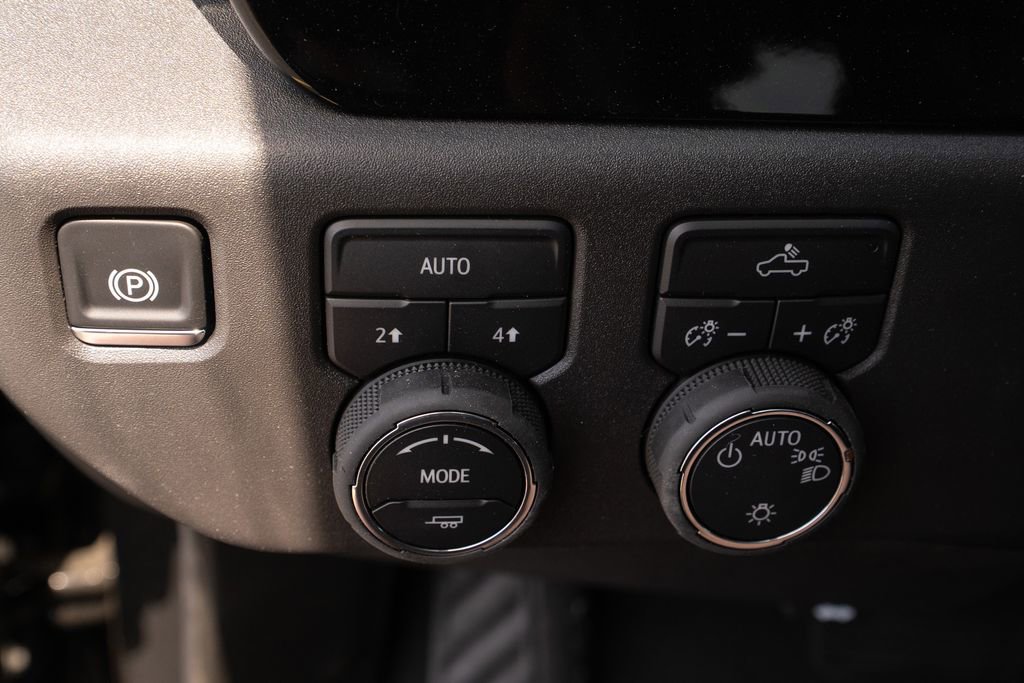 New 2025 Chevrolet Silverado 1500 LT image 21