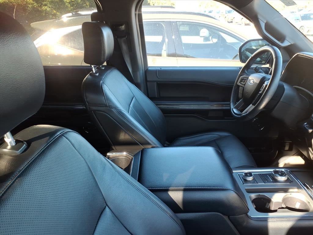 Used 2018 Ford Expedition XLT w/ Equipment Group 202A image 11