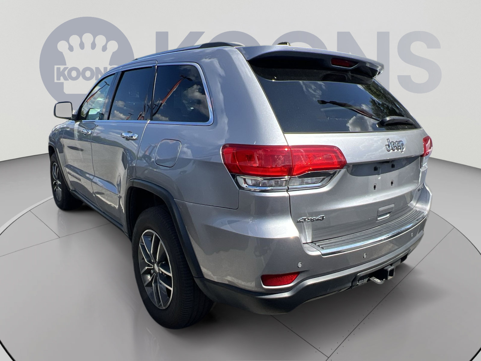 Used 2017 Jeep Grand Cherokee Limited w/ Trailer Tow Group IV AWD/4WD image 2