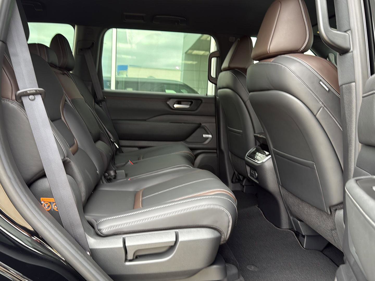 New 2026 Nissan Armada SL w/ Convenience Package image 46