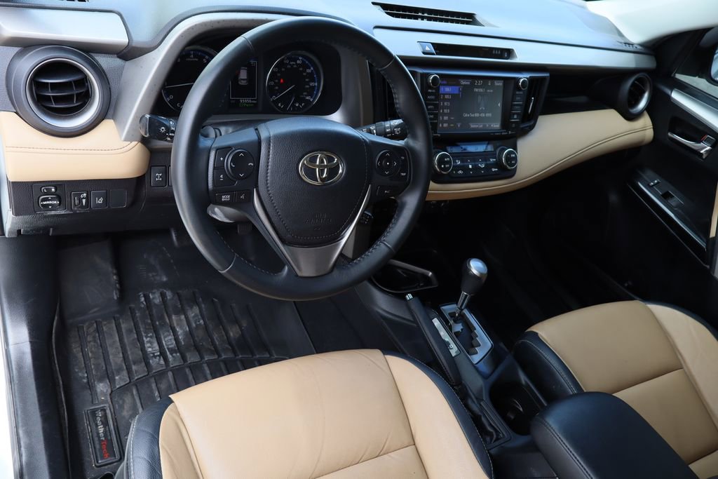 Used 2018 Toyota RAV4 Limited w/ Advanced Technology Package image 10