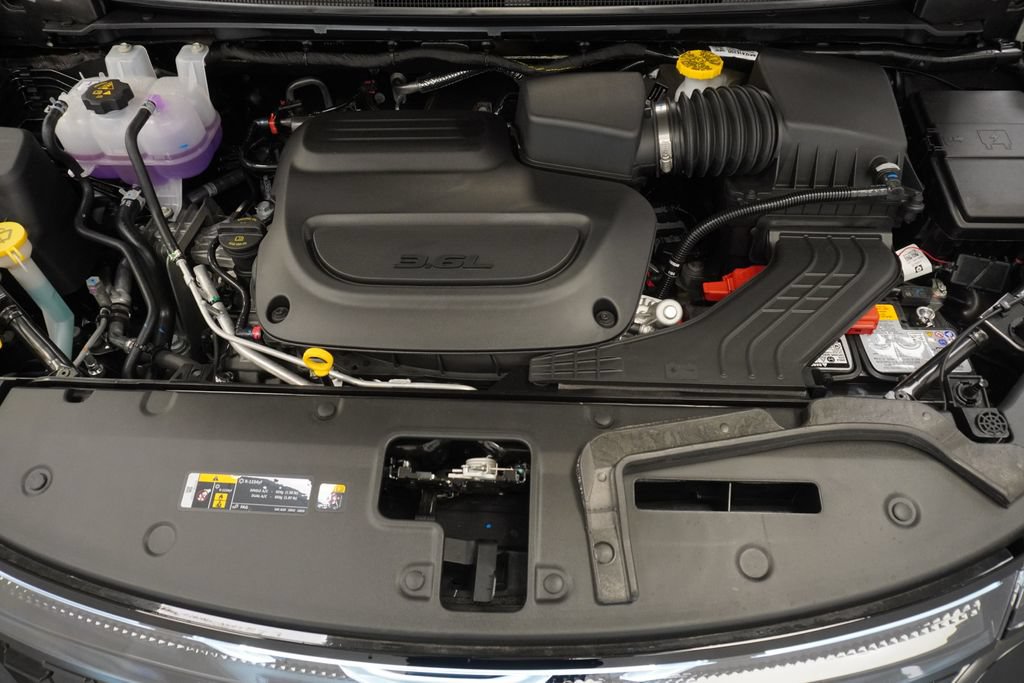 New 2027 Chrysler Pacifica Limited AWD/4WD image 37