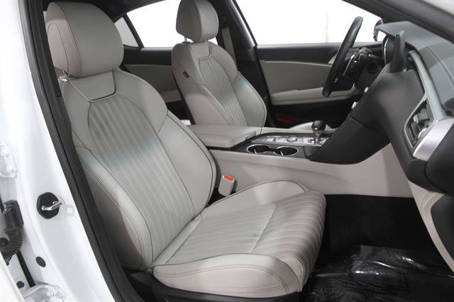 Certified 2022 Genesis G70 2.0T w/ Prestige Package AWD/4WD image 16