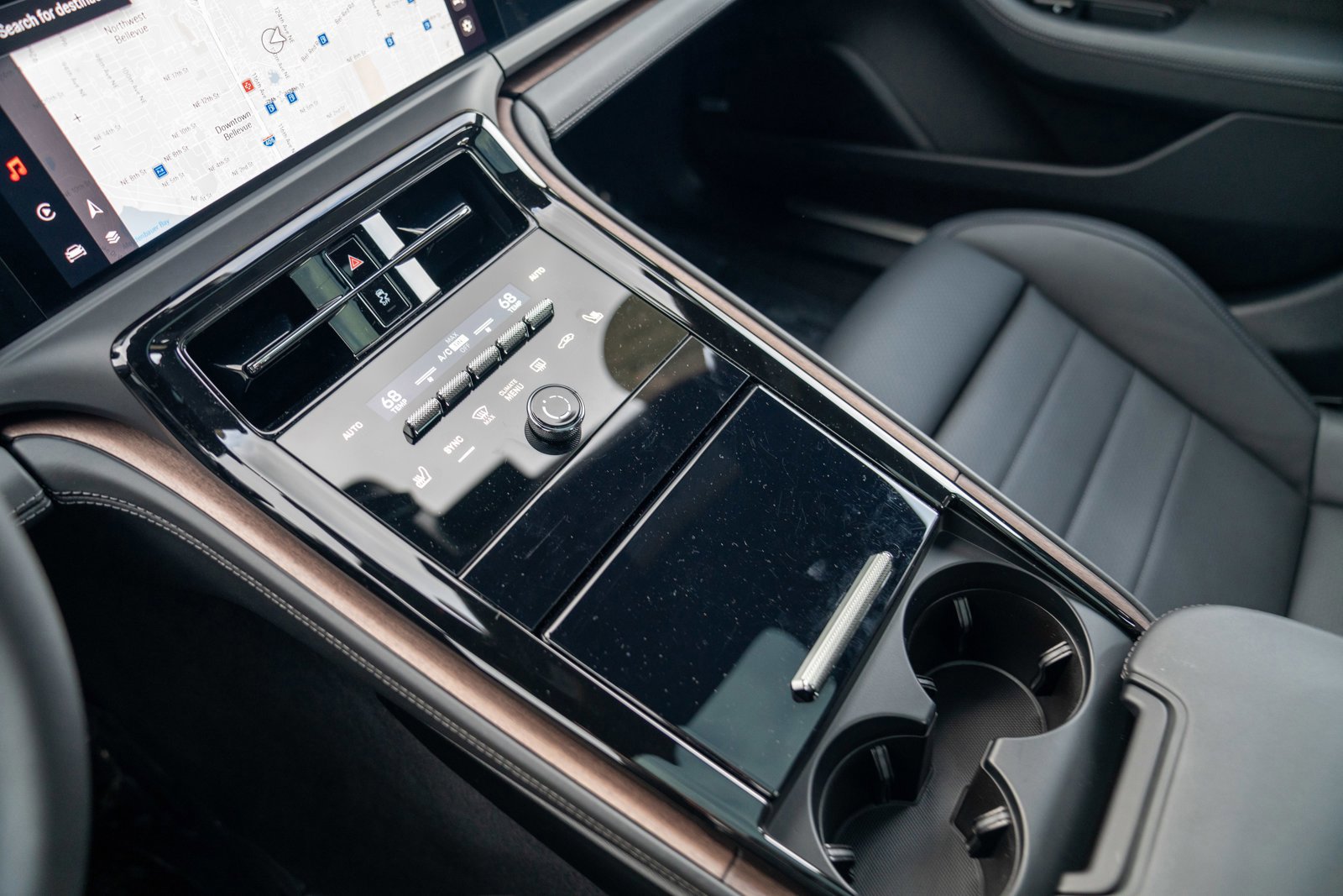 Certified 2025 Porsche Panamera image 19