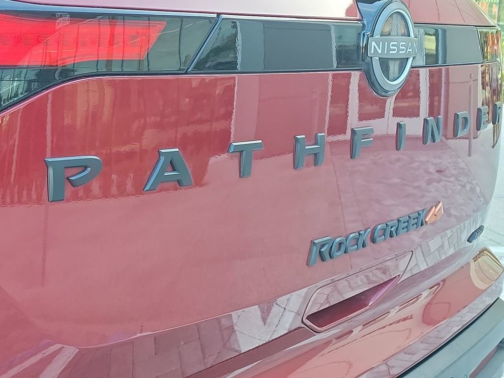 Used 2025 Nissan Pathfinder Rock Creek image 10