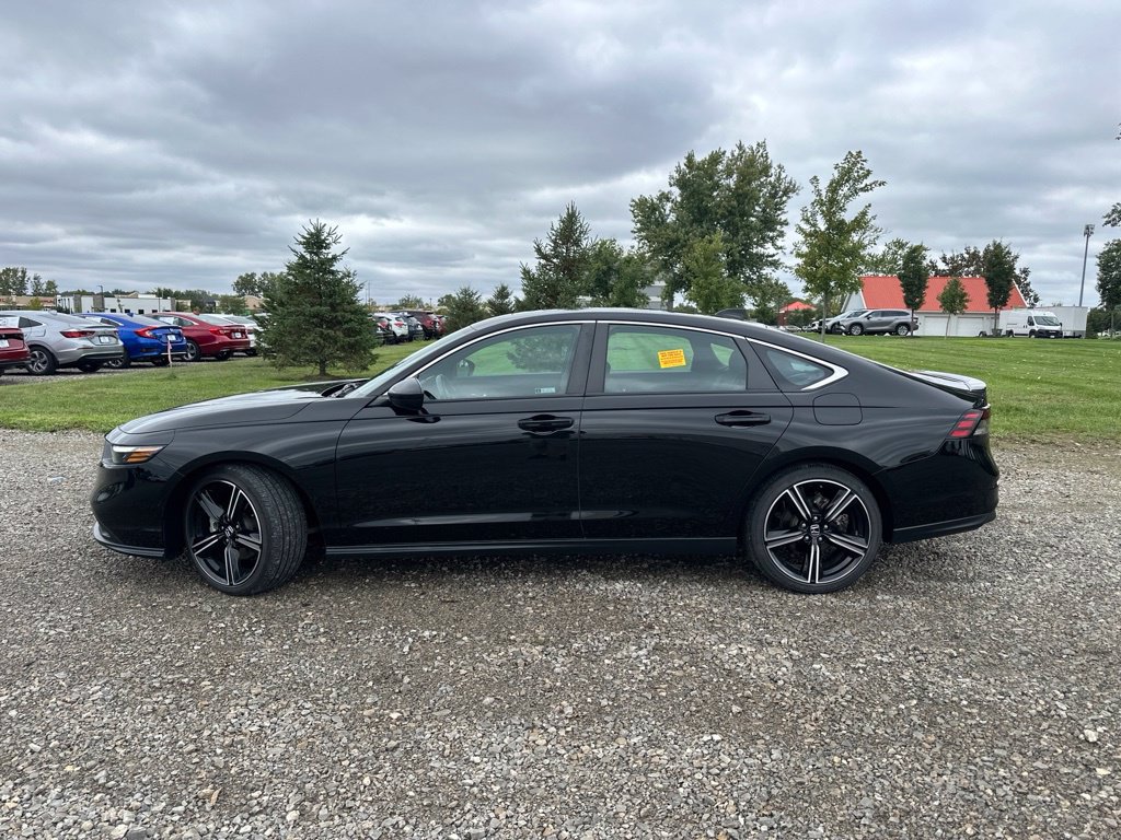 Used 2024 Honda Accord Sport image 7