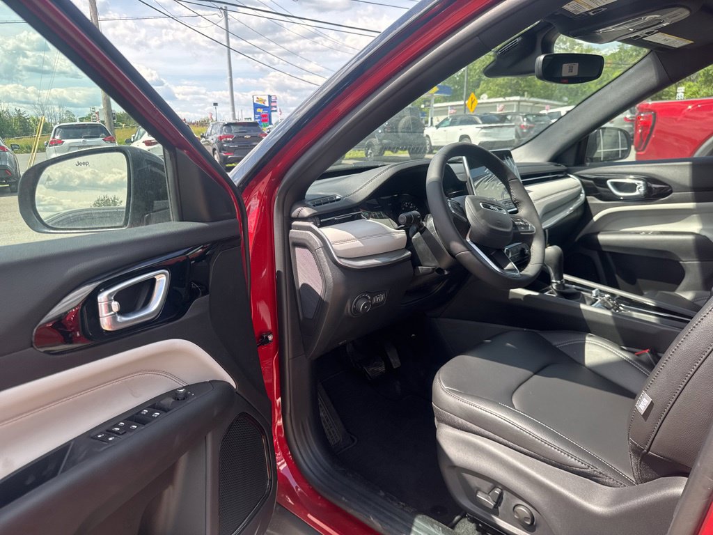 New 2026 Jeep Compass Limited AWD/4WD image 21