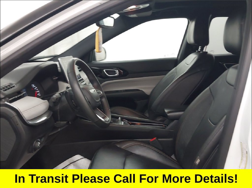 Used 2023 Jeep Compass Limited w/ Sun and Sound Group AWD/4WD image 2