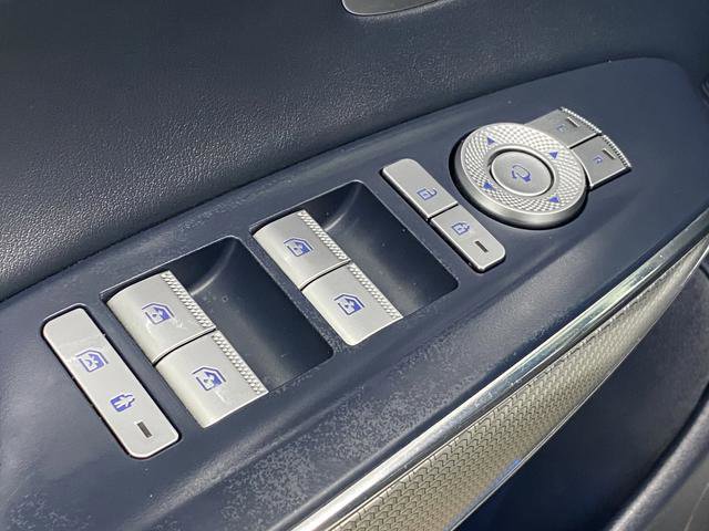 Used 2024 Genesis GV70 2.5T w/ Sport Prestige Package image 32