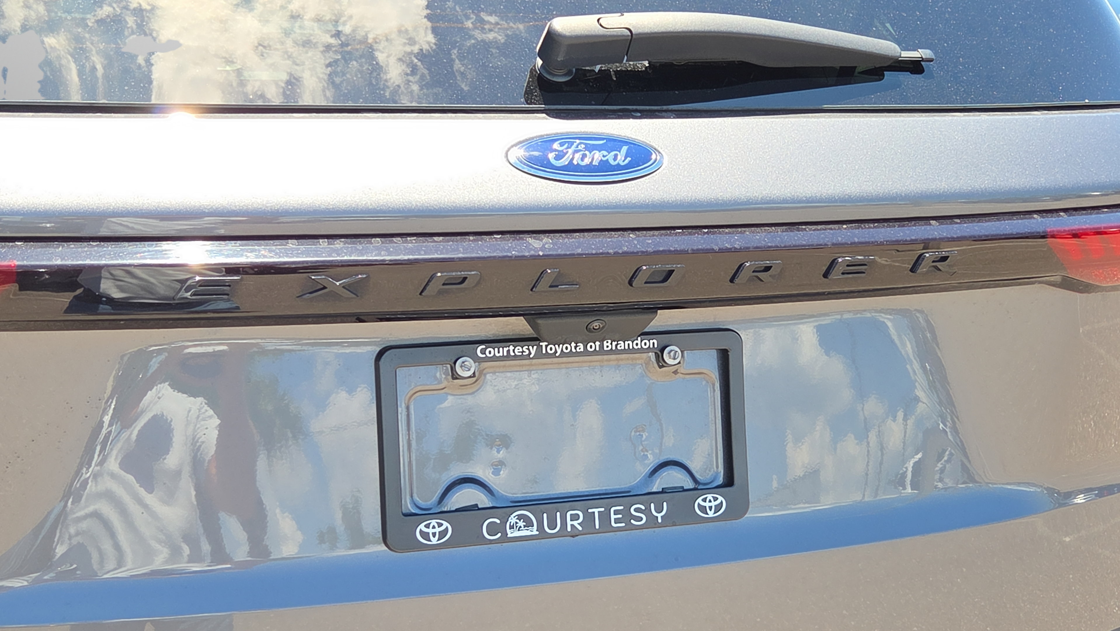 Used 2025 Ford Explorer ST-Line w/ Premium Package RWD image 32