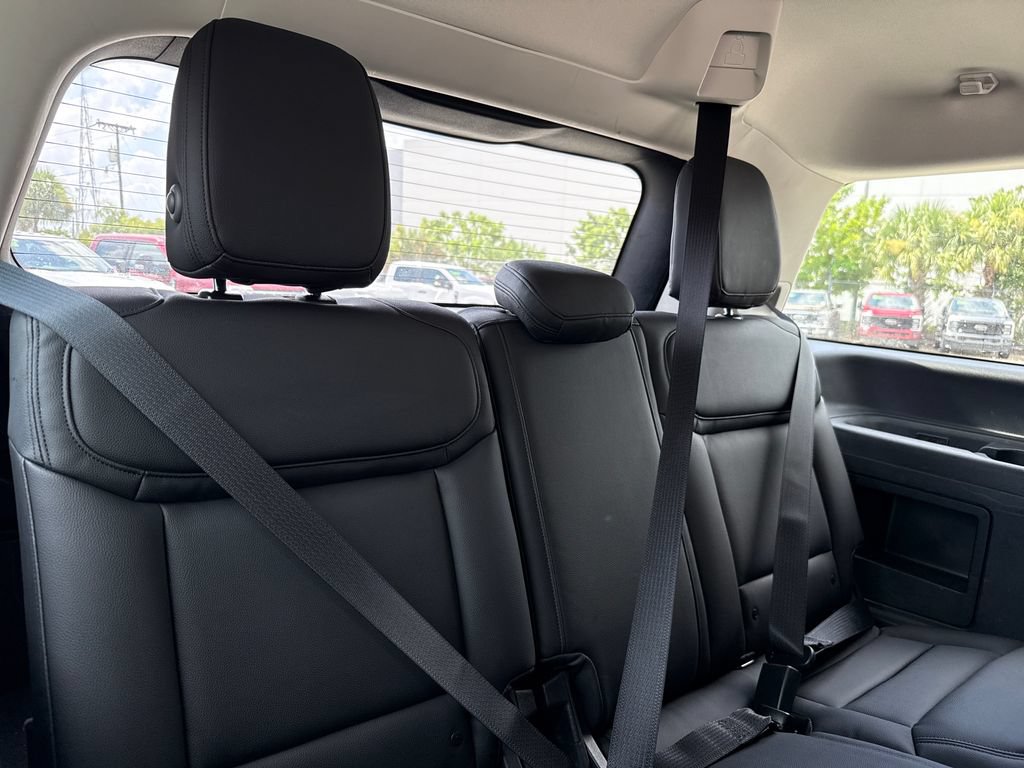 Used 2025 Ford Expedition Active RWD image 31