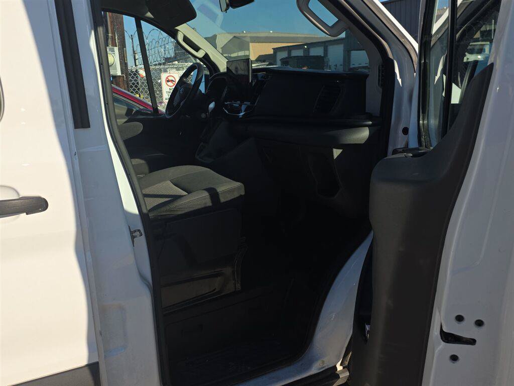 Used 2023 Ford Transit 350 XLT RWD image 8