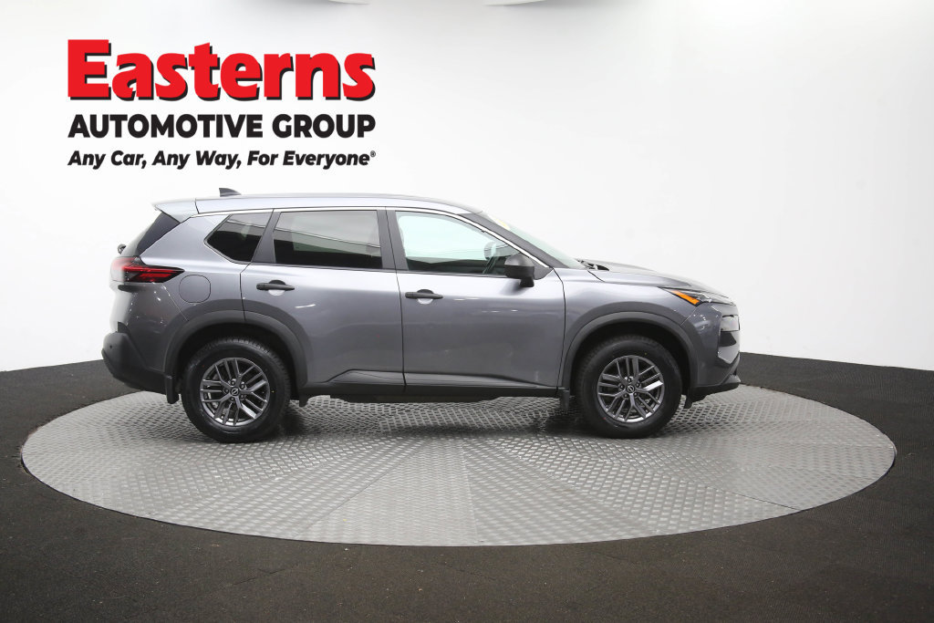 Used 2023 Nissan Rogue S AWD/4WD image 46