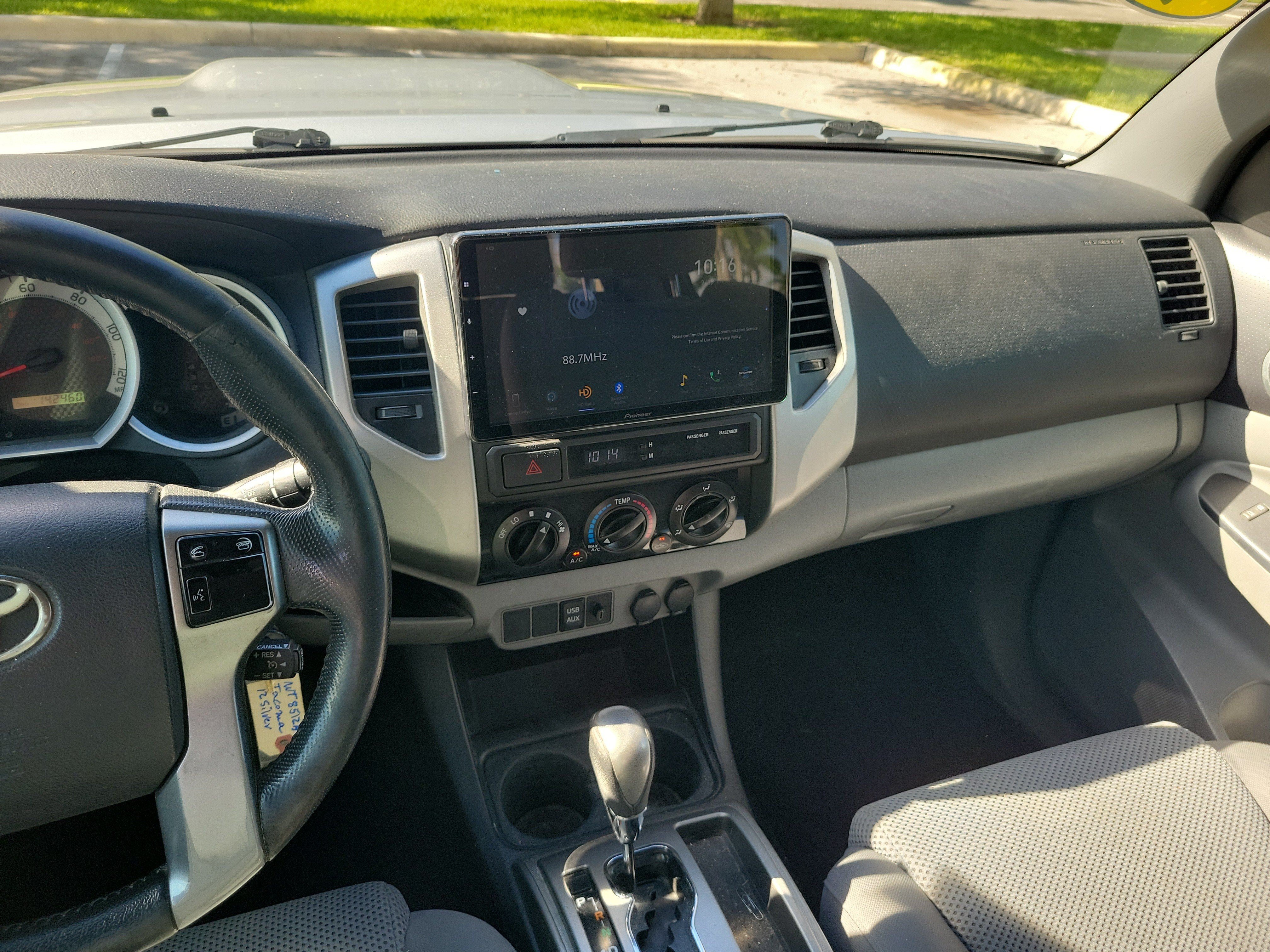 Used 2012 Toyota Tacoma PreRunner w/ TRD Sport Pkg RWD image 18