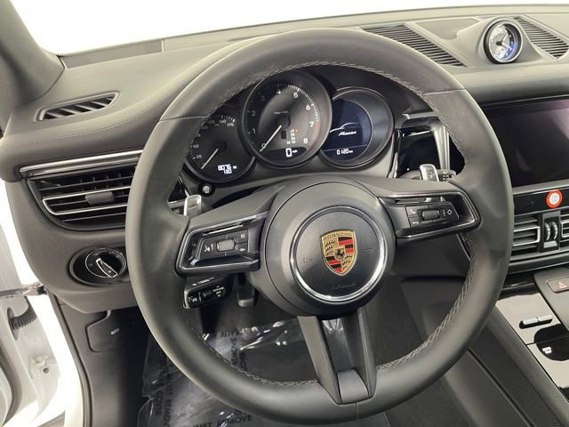 New 2025 Porsche Macan image 36
