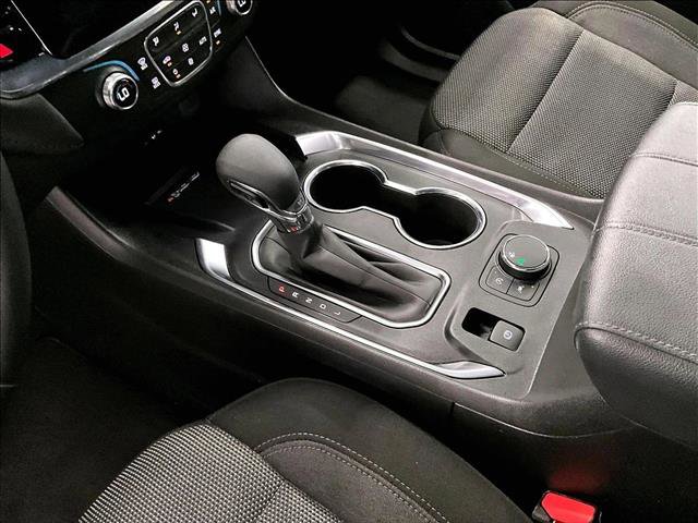 Used 2023 Chevrolet Traverse LT FWD image 15
