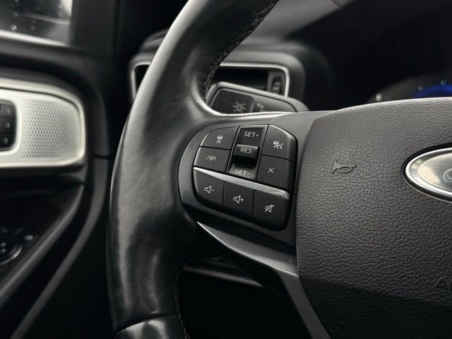 Used 2020 Ford Explorer Platinum w/ Premium Technology Package image 24