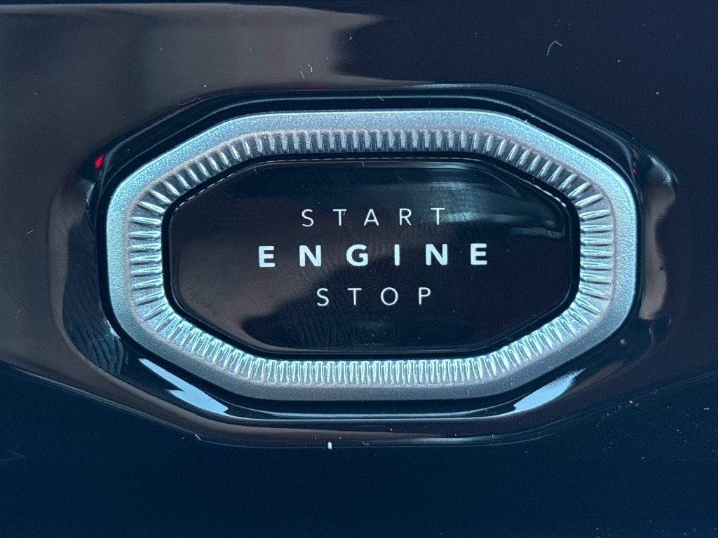 New 2027 Jeep Grand Cherokee Limited AWD/4WD image 12