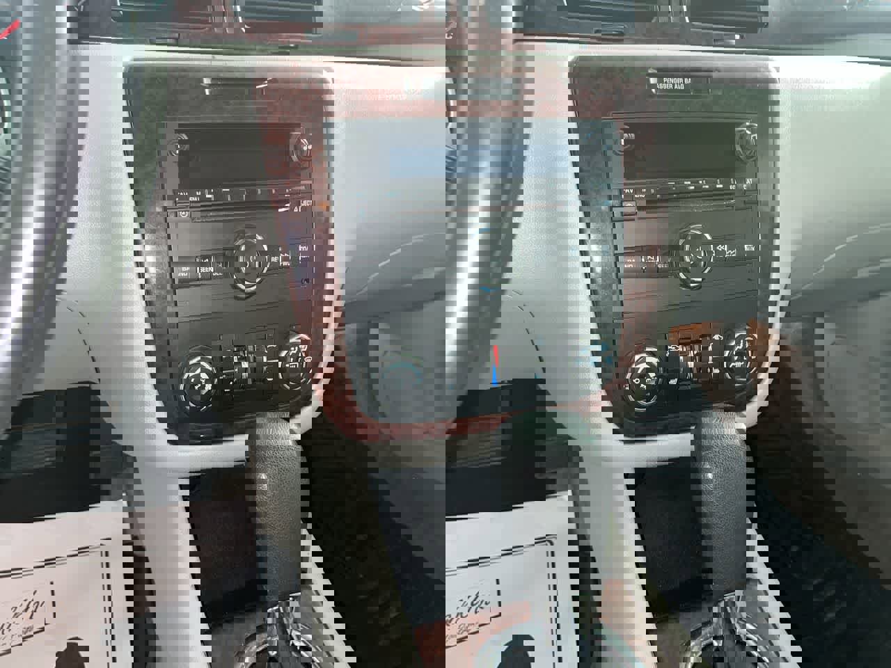 Used 2008 Chevrolet Impala LT w/ Luxury Edition Package image 18