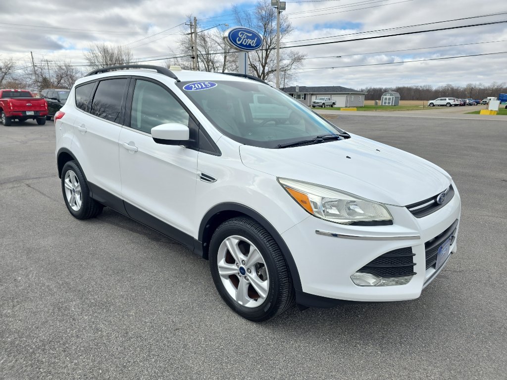 Used 2015 Ford Escape SE w/ Equipment Group 201A image 4