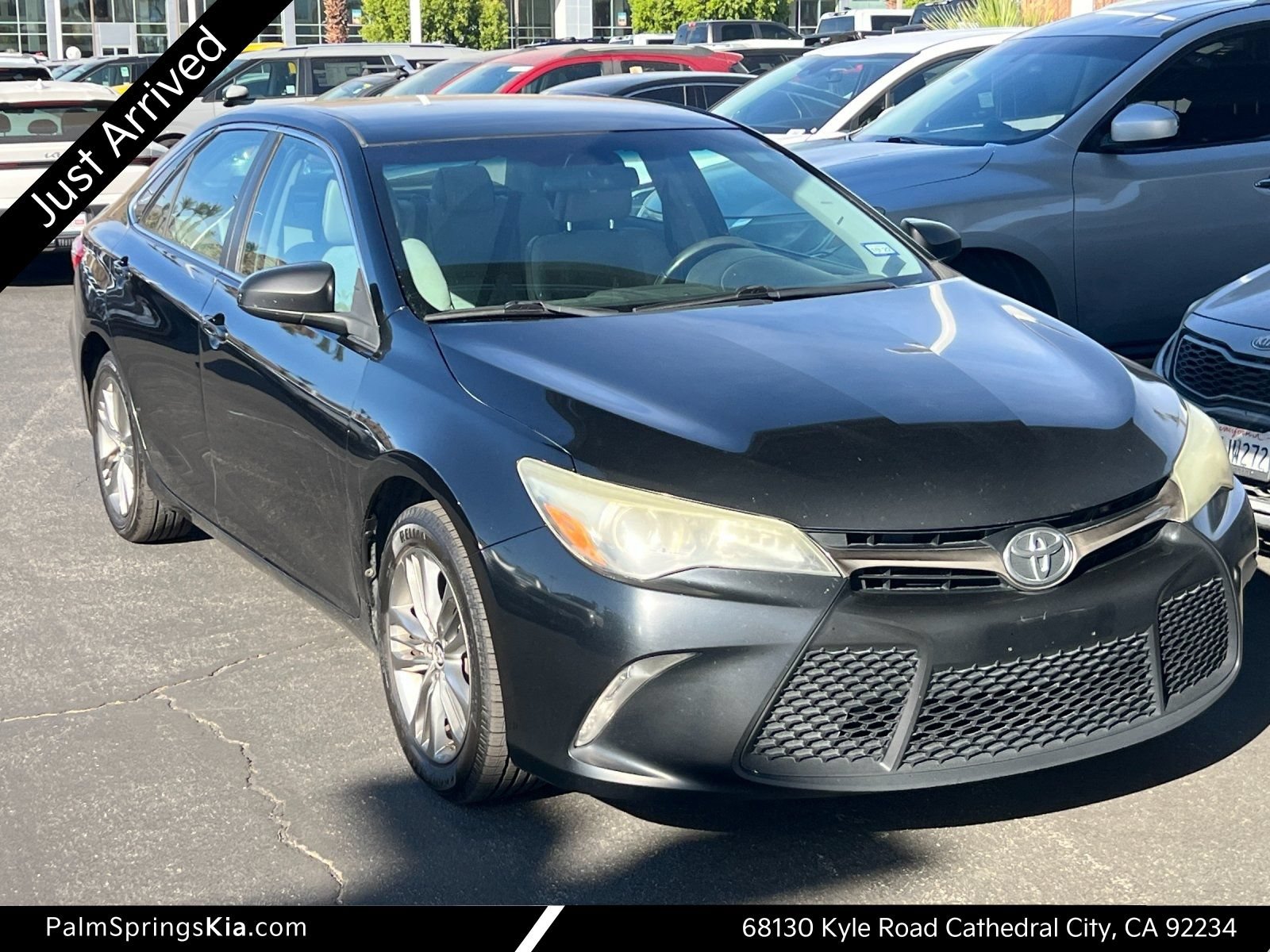 Used 2016 Toyota Camry SE FWD image 1