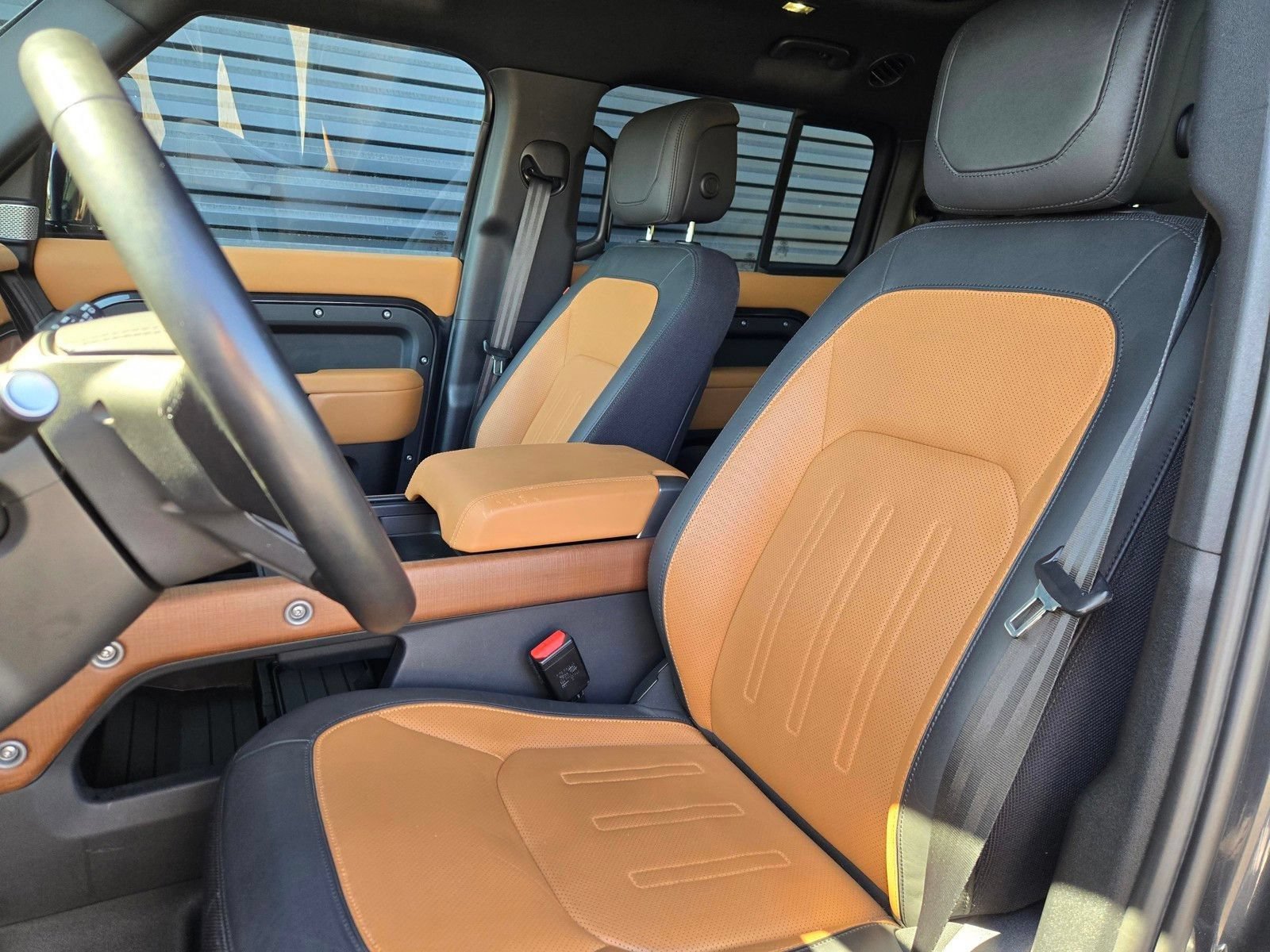Used 2023 Land Rover Defender 130 X AWD/4WD image 21