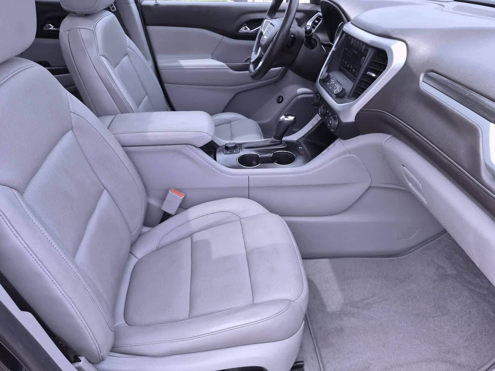 Used 2017 GMC Acadia SLT AWD/4WD image 23