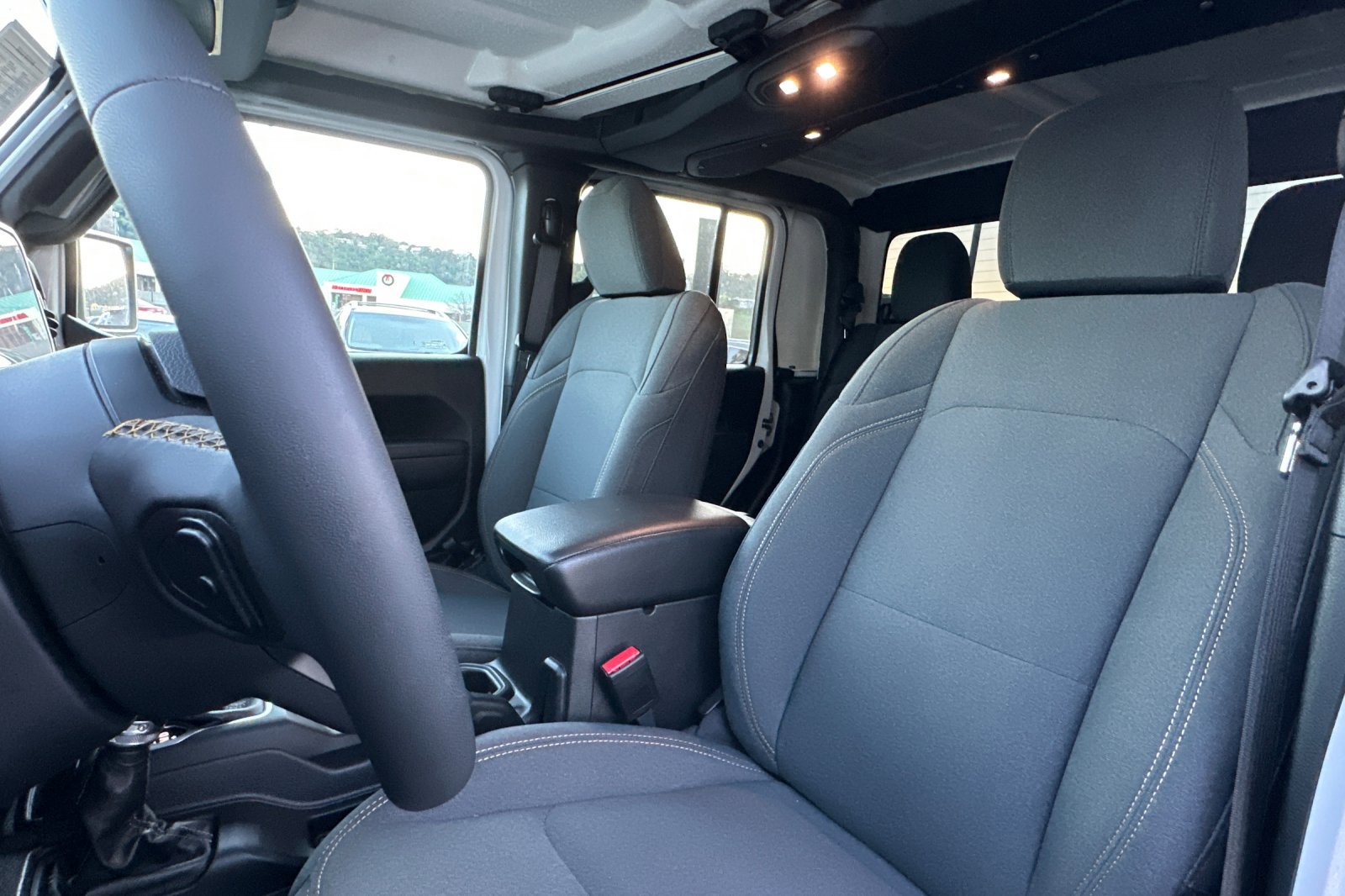 Used 2024 Jeep Gladiator Sport image 21