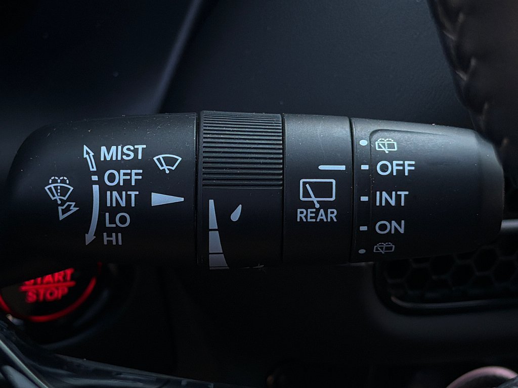 Used 2025 Honda HR-V EX-L image 24