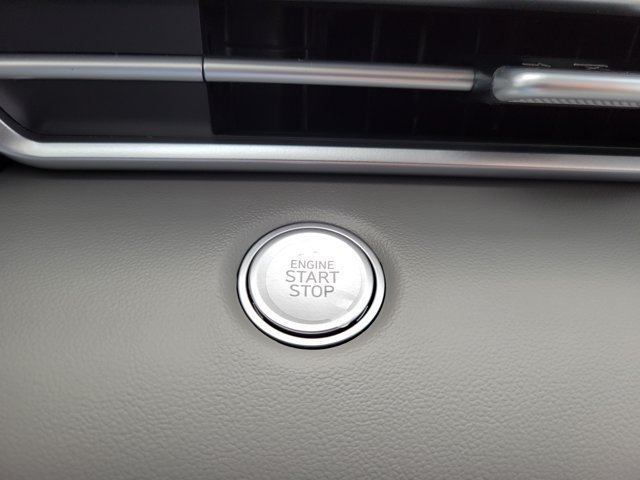 New 2026 Hyundai Elantra Sport FWD image 17