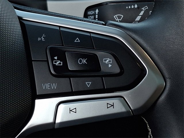 Certified 2022 Volkswagen Atlas Cross Sport SE image 23