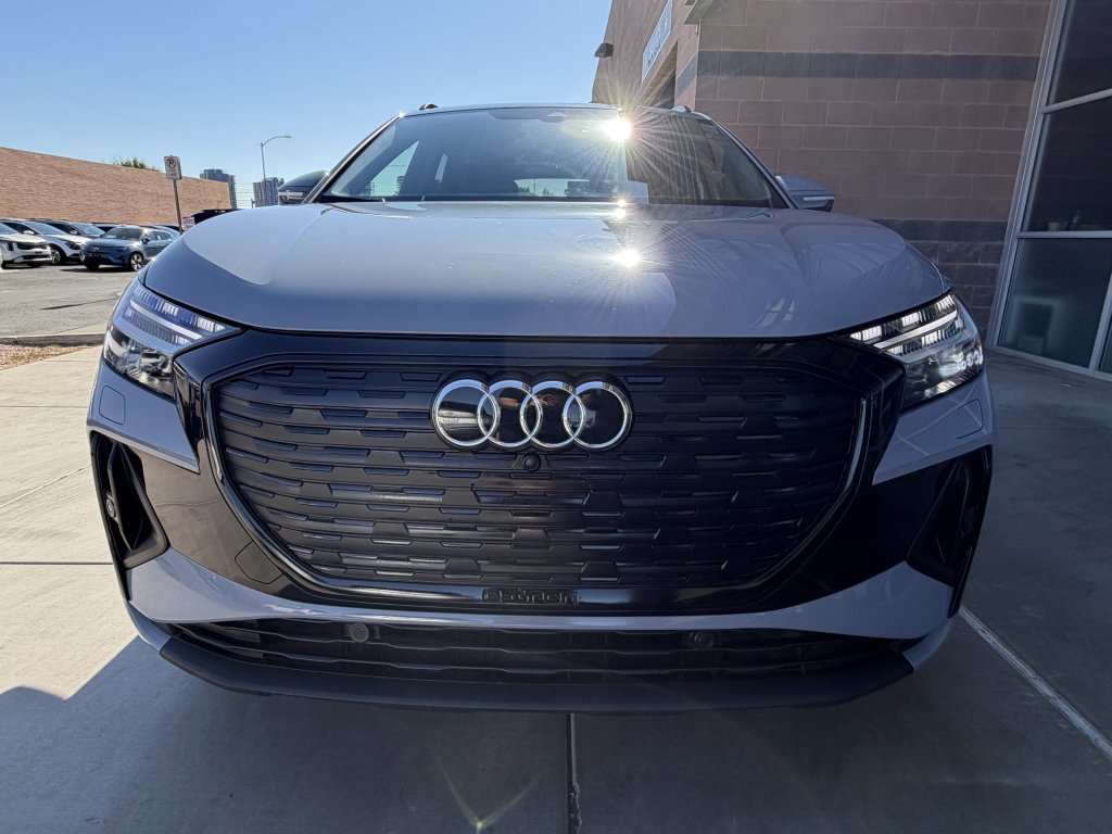 Used 2023 Audi Q4 e-tron Prestige w/ Black Optic Package image 10