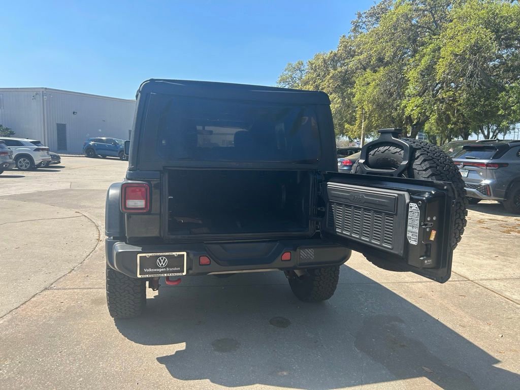 Used 2022 Jeep Wrangler Unlimited Rubicon AWD/4WD image 42