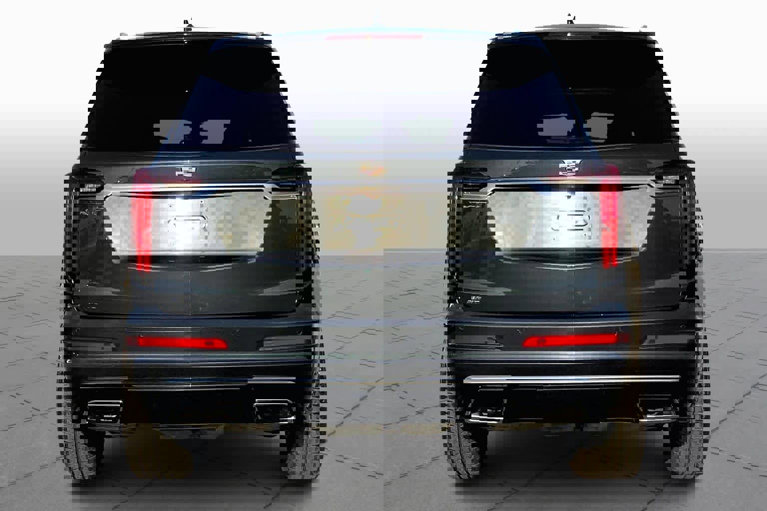 Used 2023 Cadillac XT6 Premium Luxury image 5