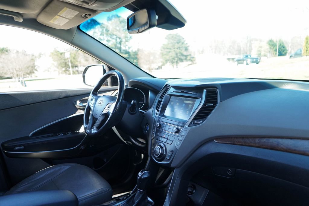 Used 2017 Hyundai Santa Fe SE Ultimate w/ SE Ultimate Tech Package 03 image 36